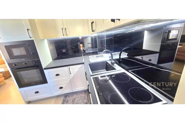 Appartamento in vendita a Tirana 2+1, Arredato