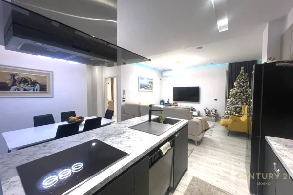 Shtepi ne shitje Penthose(kati i fundit panoramik) ne Tirane, 2+1, Mobilimi E mobiluar, Pagesa 280,000  Euro.