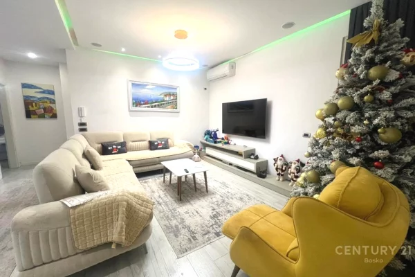 Shtepi ne shitje Penthose(kati i fundit panoramik) ne Tirane, 2+1, Mobilimi E mobiluar, Pagesa 280,000  Euro.