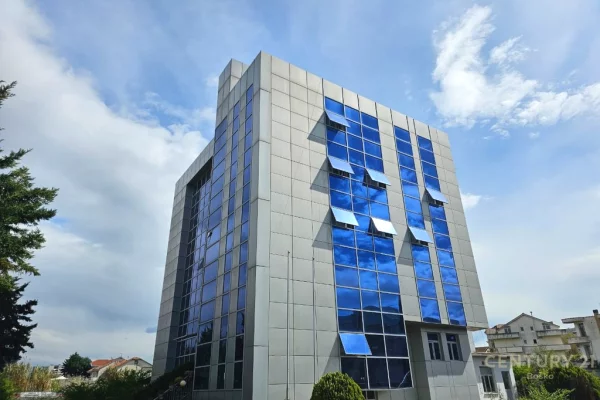 Ambient biznesi me qera 1+1 ne Tirane - 9,000 Euro