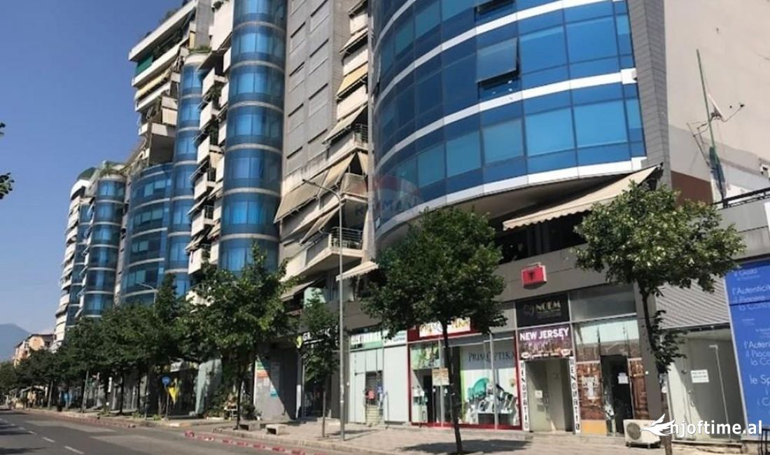 ZYRE 115M2 PER QIRA TEK KOMPLEKSI HALILI