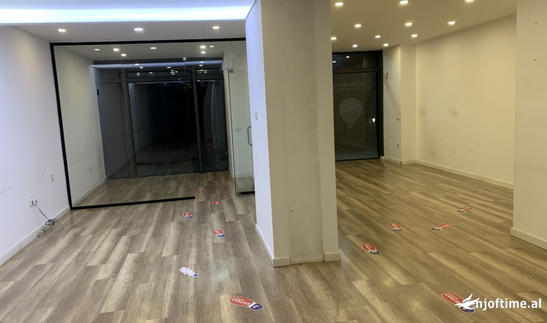 Ambient me Qira 85m2 tek kompleksi Nobis prane Liqenit Artificial