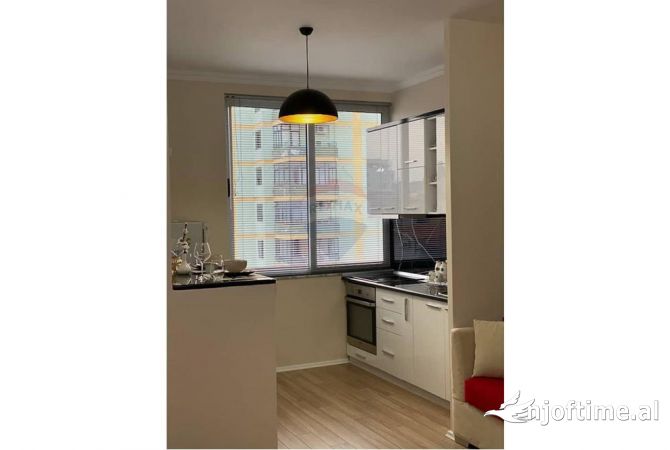 Shtepi me qera Apartament ne Tirane, 1+1, Mobilimi E mobiluar, Pagesa 700  Euro.