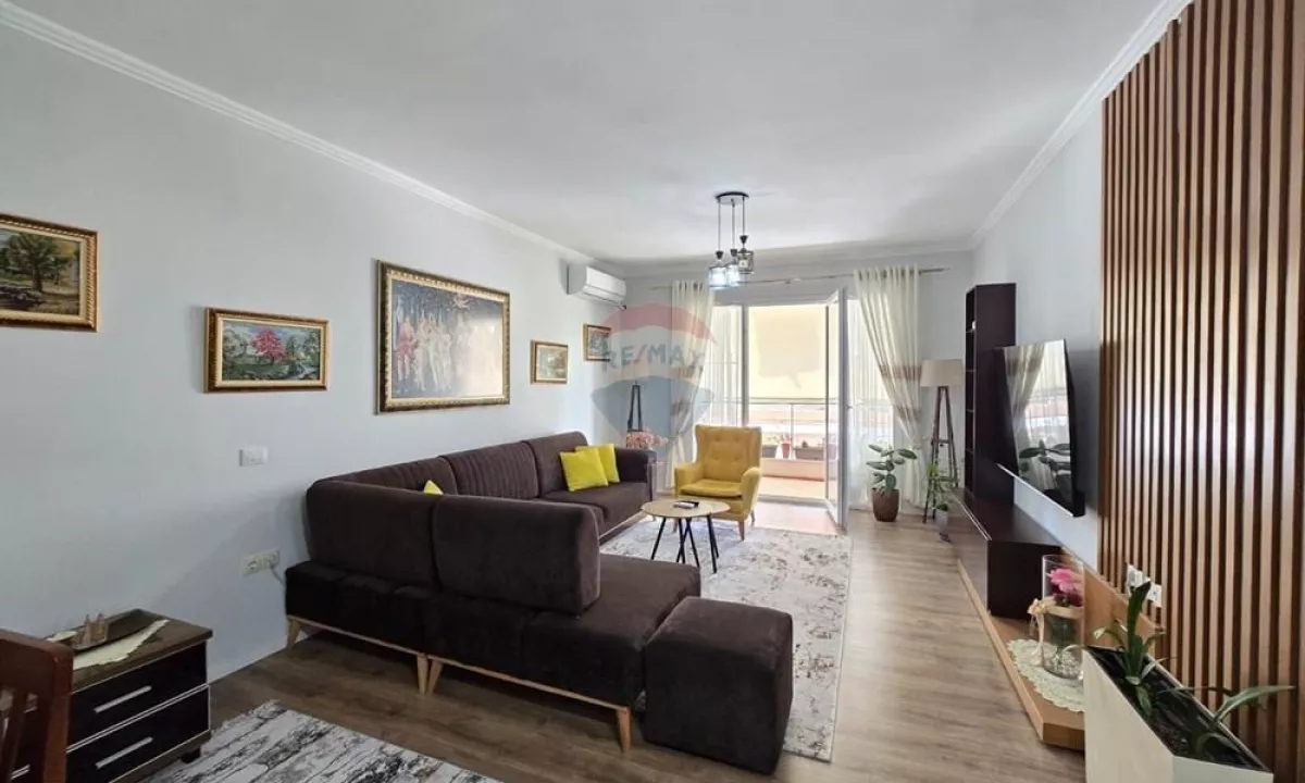 Shtepi ne shitje Apartament ne Tirane, 2+1, Mobilimi E mobiluar, Pagesa 115,000  Euro.