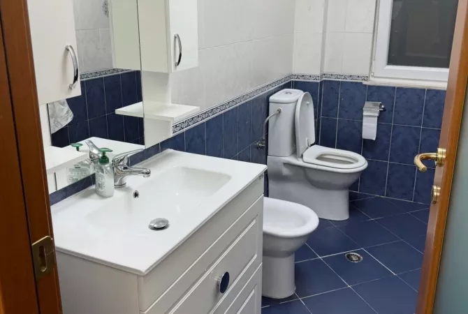 Appartamento in affitto a Tirana 2+1, Arredato