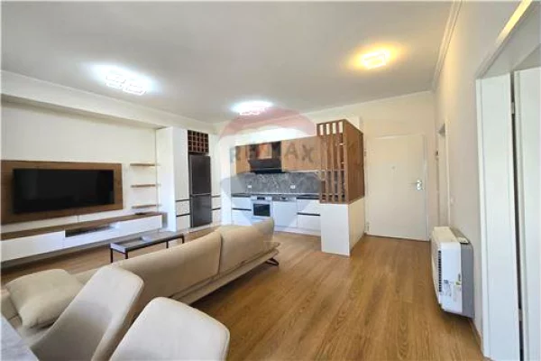 Shtepi me qera Apartament ne Tirane, 1+1, Mobilimi E mobiluar, Pagesa 450  Euro.