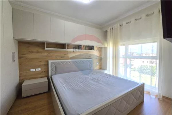 Shtepi me qera Apartament ne Tirane, 1+1, Mobilimi E mobiluar, Pagesa 450  Euro.