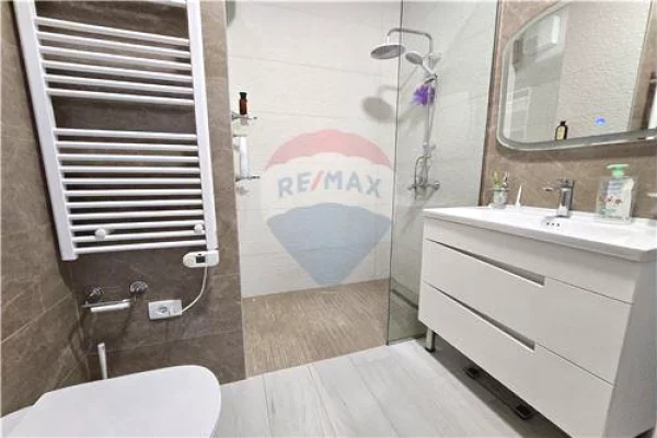 Shtepi me qera Apartament ne Tirane, 1+1, Mobilimi E mobiluar, Pagesa 450  Euro.