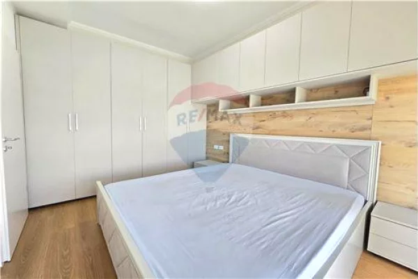 Shtepi me qera Apartament ne Tirane, 1+1, Mobilimi E mobiluar, Pagesa 450  Euro.