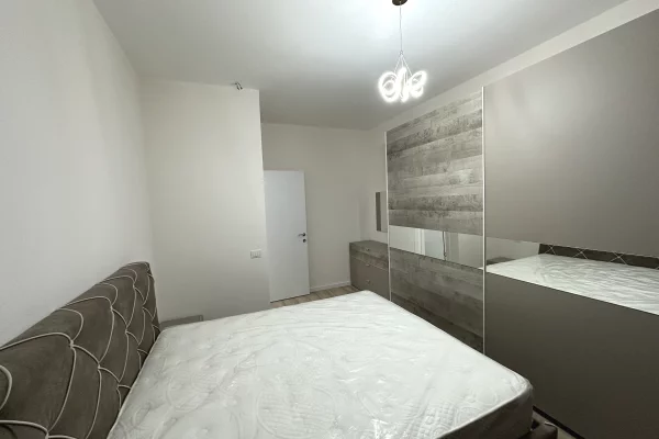 Shtepi me qera Apartament ne Tirane, 1+1, Mobilimi E mobiluar, Pagesa 370  Euro.