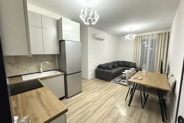 Jepet me qera apartamenti 1+1 tek Univers City