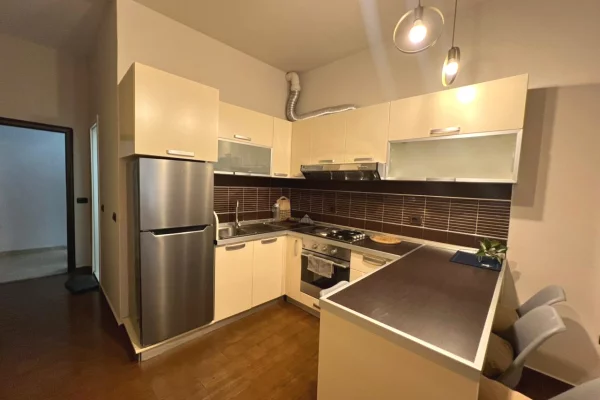 Appartamento in affitto a Tirana 1+1, Arredato