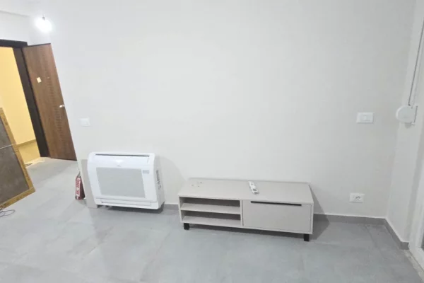 Shtepi me qera Apartament ne Tirane, 1+1, Mobilimi E mobiluar, Pagesa 450  Euro.