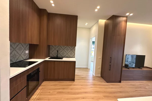 Shtepi me qera Apartament ne Tirane, 1+1, Mobilimi E mobiluar, Pagesa 50,000  Leke.