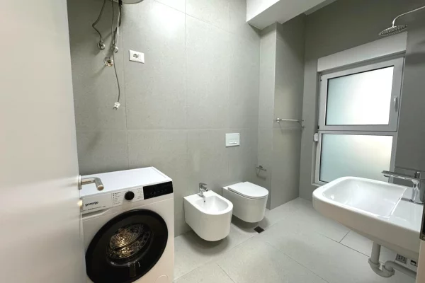 Shtepi me qera Apartament ne Tirane, 1+1, Mobilimi E mobiluar, Pagesa 50,000  Leke.