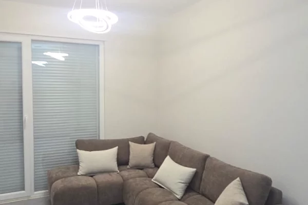 Shtepi me qera 1+1 ne Tirane - 450 Euro