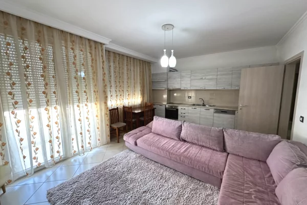 Shtepi me qera 2+1 ne Tirane - 600 Euro