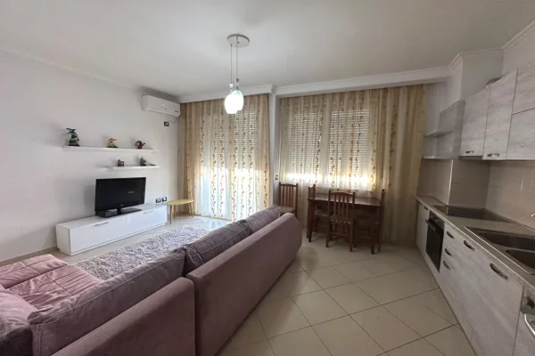 Shtepi me qera Apartament ne Tirane, 2+1, Mobilimi E mobiluar, Pagesa 600  Euro.