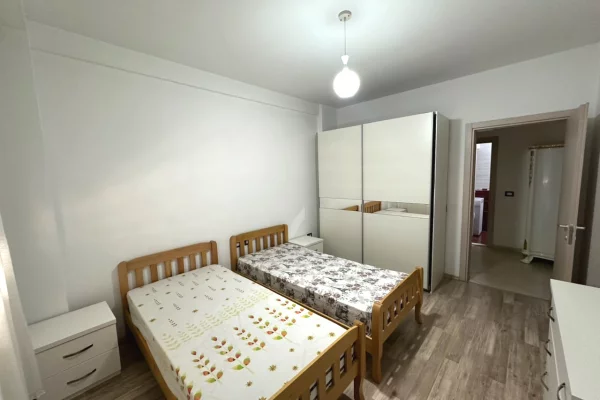 Shtepi me qera Apartament ne Tirane, 2+1, Mobilimi E mobiluar, Pagesa 600  Euro.