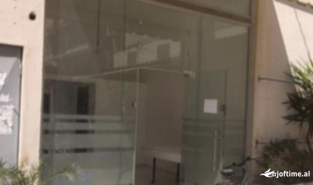 Jepet dyqan me qera zona Don Bosko