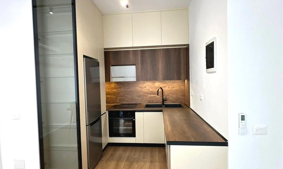 Appartamento in affitto a Tirana 1+1, Arredato