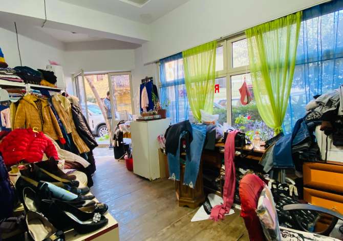 Shesim njesi komerciale ne Komuen e Parisit kati 0