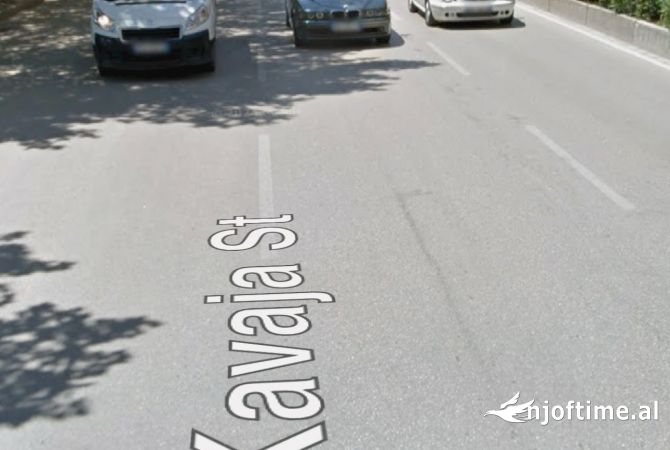 Ambiente Commerciale in Vendita 1+1 a Tirana - 600,000 Euro