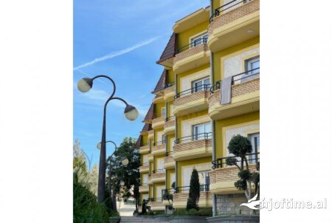 Shitet, Apartament 3+1+2 , Liqeni Farkes, Tirane AREA35834 