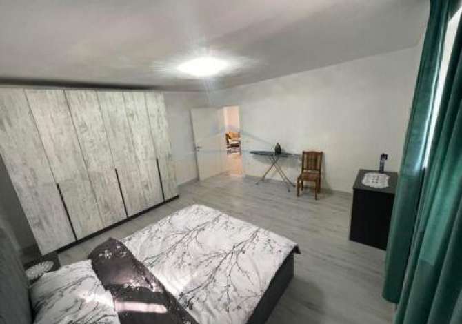 Shtepi me qera Apartament ne Tirane, 2+1, Mobilimi E mobiluar, Pagesa 800  Euro.