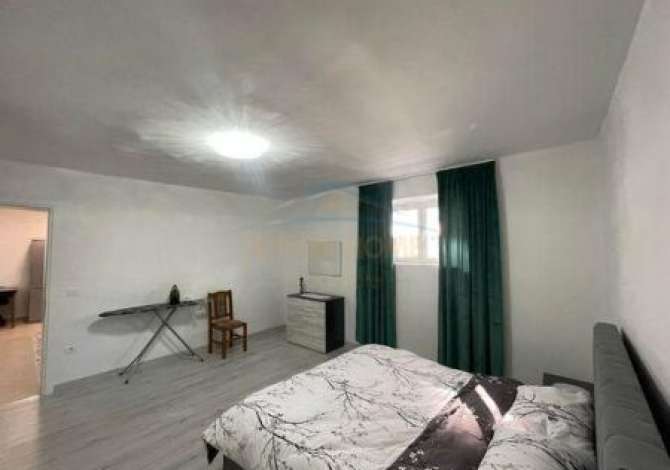 Shtepi me qera Apartament ne Tirane, 2+1, Mobilimi E mobiluar, Pagesa 800  Euro.