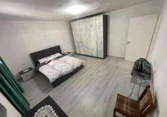 Shtepi me qera Apartament ne Tirane, 2+1, Mobilimi E mobiluar, Pagesa 800  Euro.