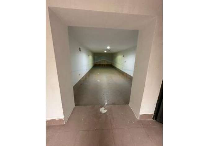 Qera, Dyqan, ne Medrese, Tirane. AREA39148 