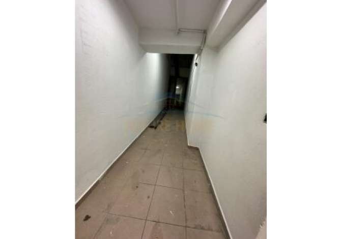 Qera, Dyqan, ne Medrese, Tirane. AREA39148 