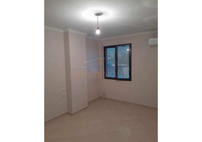 Qera, Ambient per Zyra, ne Sheshi Willson, Tirane. AREA39393   