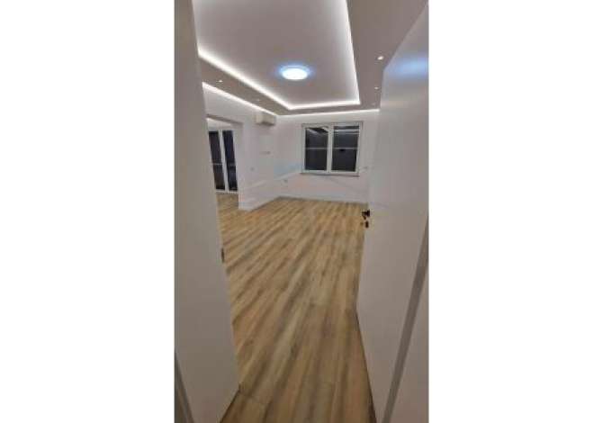 Shtepi ne shitje Apartament ne Tirane, 3+1, Mobilimi Bosh, pa mobiluar, Pagesa 260,000  Euro.