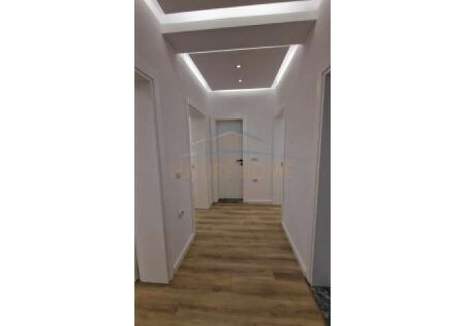 Shtepi ne shitje Apartament ne Tirane, 3+1, Mobilimi Bosh, pa mobiluar, Pagesa 260,000  Euro.