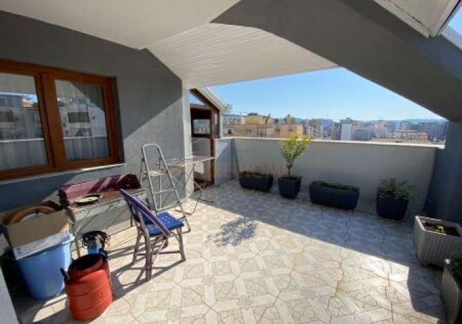 Appartamento in vendita a Tirana 2+1, Arredato