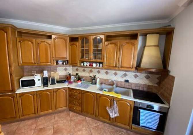 Appartamento in vendita a Tirana 2+1, Arredato