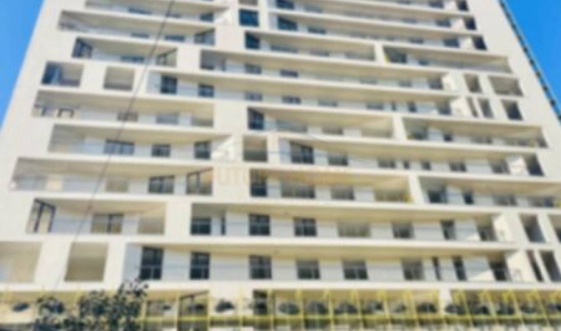 Shtepi ne shitje Apartament ne Tirane, 3+1, Mobilimi Bosh, pa mobiluar, Pagesa 360,500  Euro.