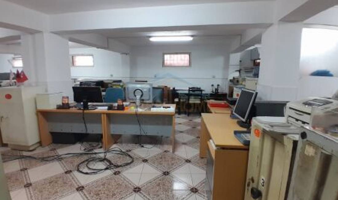 Qera, Magazine, Rruga Gjon Buzuku, Rruga e Dibres, Tirane AREA43528   