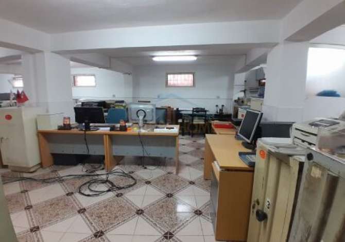 Ambient biznesi me qera 4+1 ne Tirane - 2,000 Euro