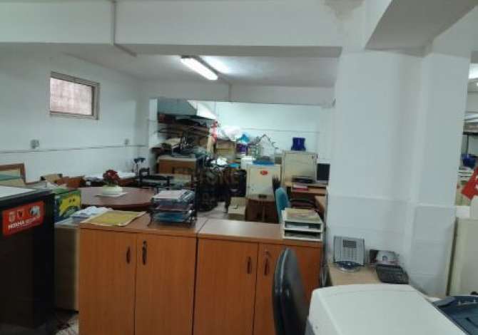 Ambient biznesi me qera 4+1 ne Tirane - 2,000 Euro