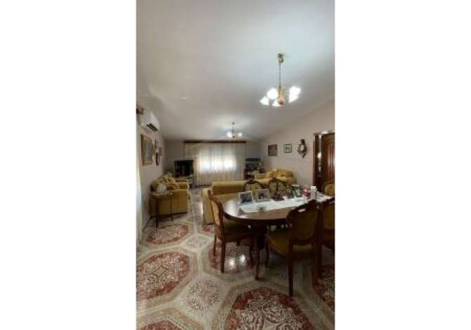 Villa di lusso in vendita a Tirana 6+1, Arredato