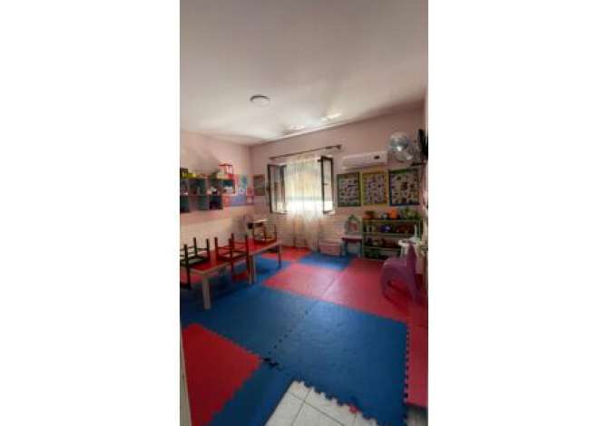 Villa di lusso in vendita a Tirana 6+1, Arredato