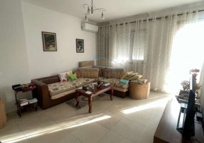 Shtepi ne shitje Apartament ne Tirane, 2+1, Mobilimi E mobiluar, Pagesa 220,000  Euro.