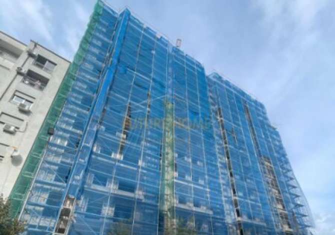 Shitet, Apartament 1+1, Komuna e Parisit, Tiranë AREA44503   