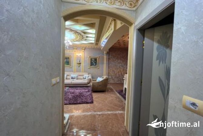 Appartamento in vendita a Tirana 3+1, Arredato