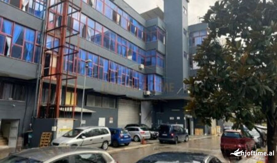 Qera, Ambient Komercial (Njesi), Rruga Jorgo Plaku, 5 Maji, Tirane AREA45696   