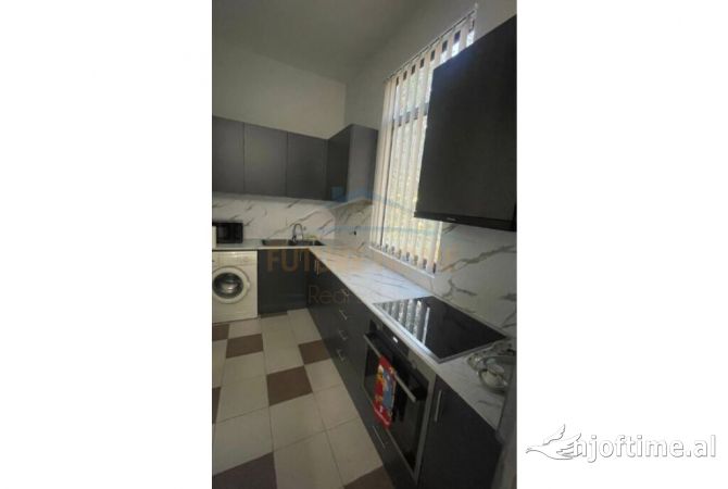 Shtepi me qera Apartament ne Tirane, 2+1, Mobilimi E mobiluar, Pagesa 700  Euro.