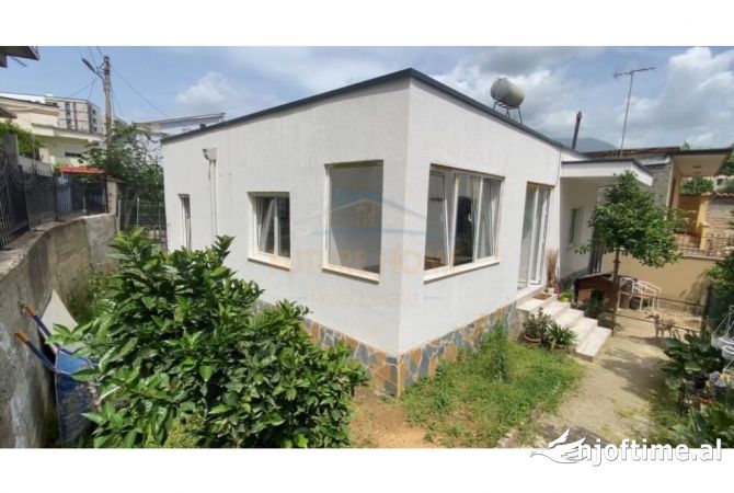 Qera, Shtepi Private (2+1), Rruga Naum Veqilharxhi, Varri i Bamit, Tirane. AREA46168  